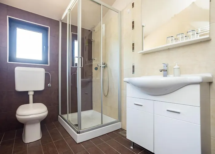 Beba شقة Omišalj